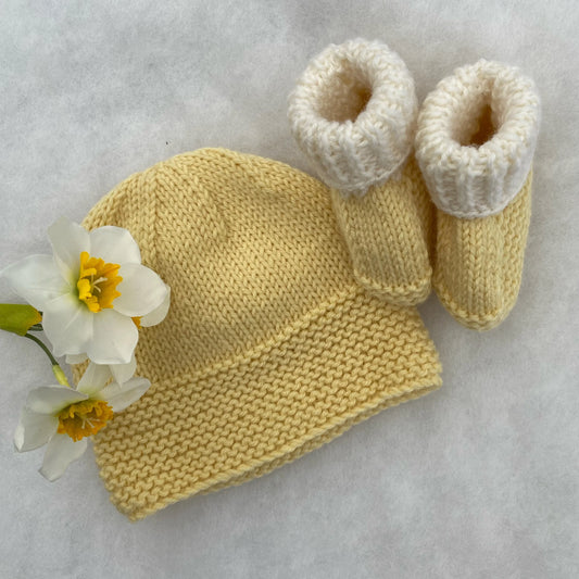Hand knit merino baby booties and hat set Lemon