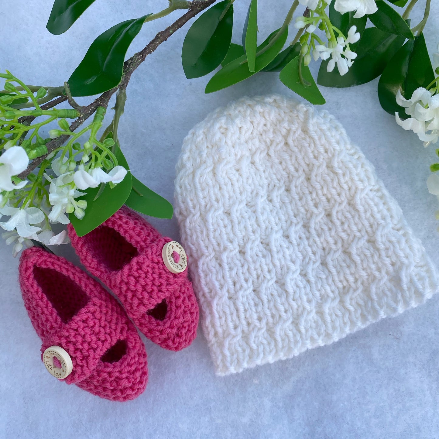 "Nova" merino baby hat and booties set