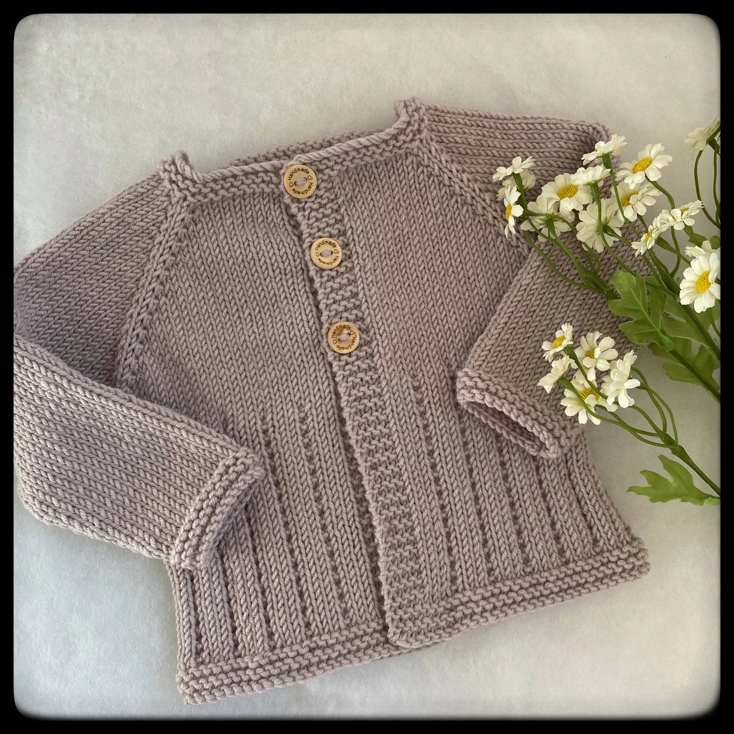 "jj" patterned cardigan 0-3 months : 44cm chest : shell