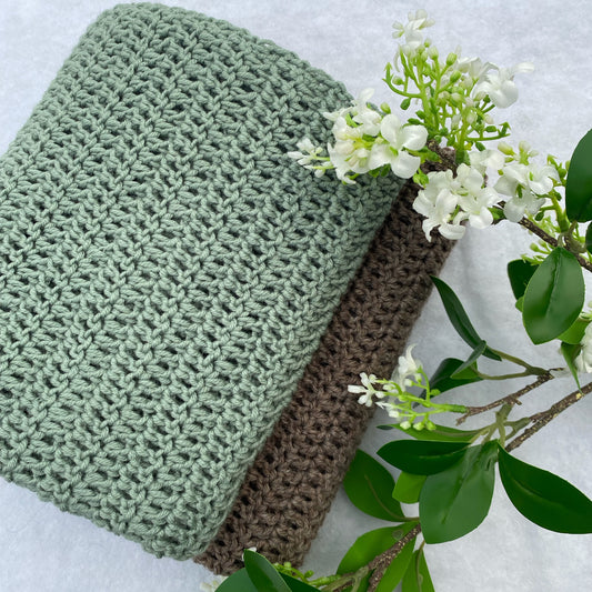 "Eyelet" merino wool baby blanket/wrap