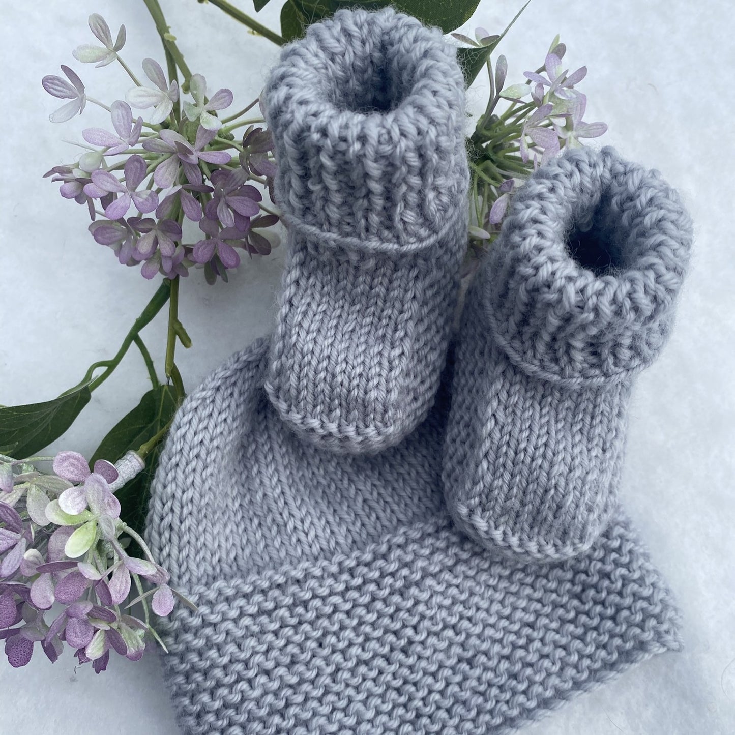 Merino baby bootie and hat set