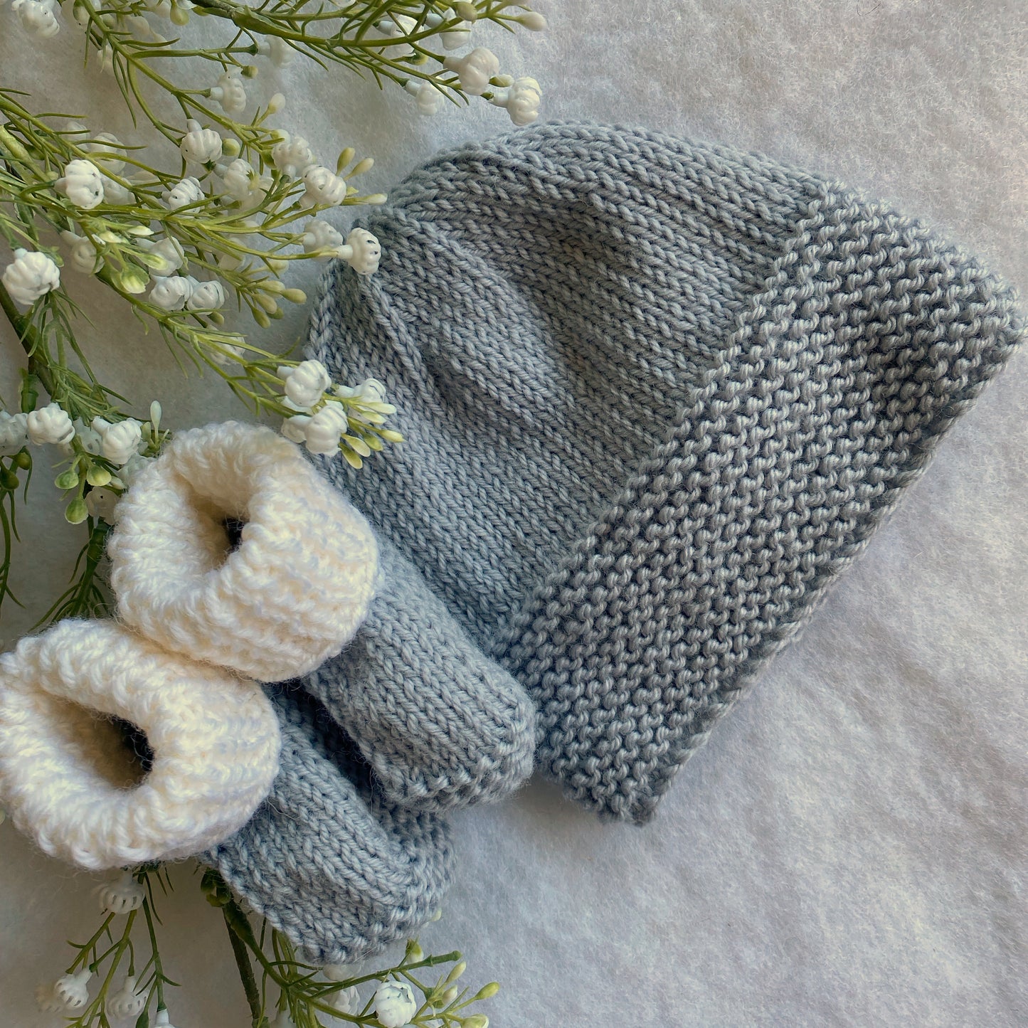 Merino baby bootie and hat set - Nana Anna NZ