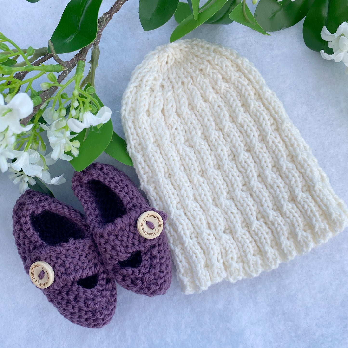 "Nova" merino baby hat and booties set