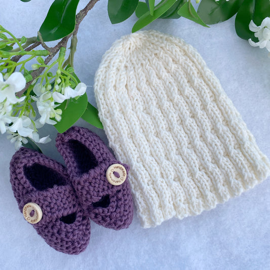 "Nova" merino baby hat and booties set
