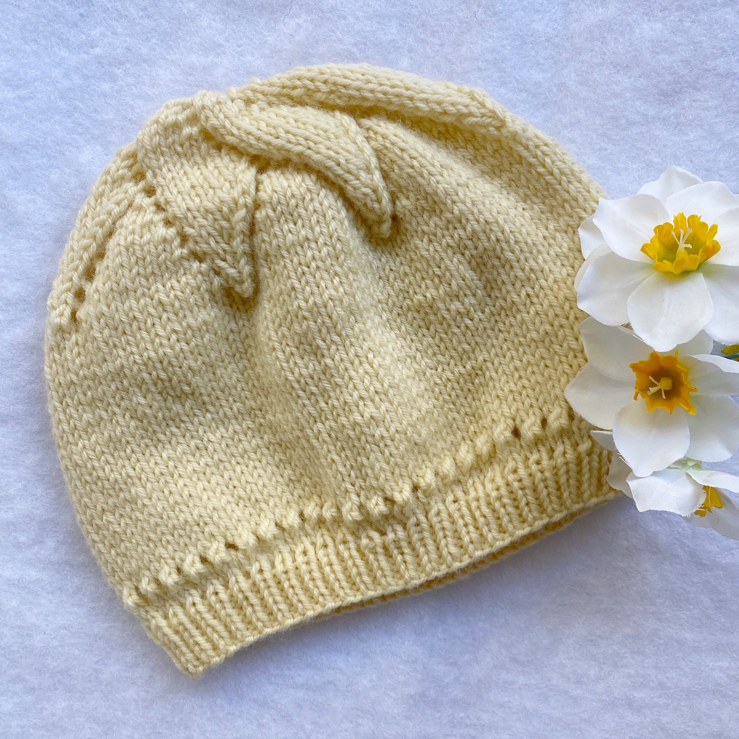 "Star" hand knitted merino hat (2-10 years)