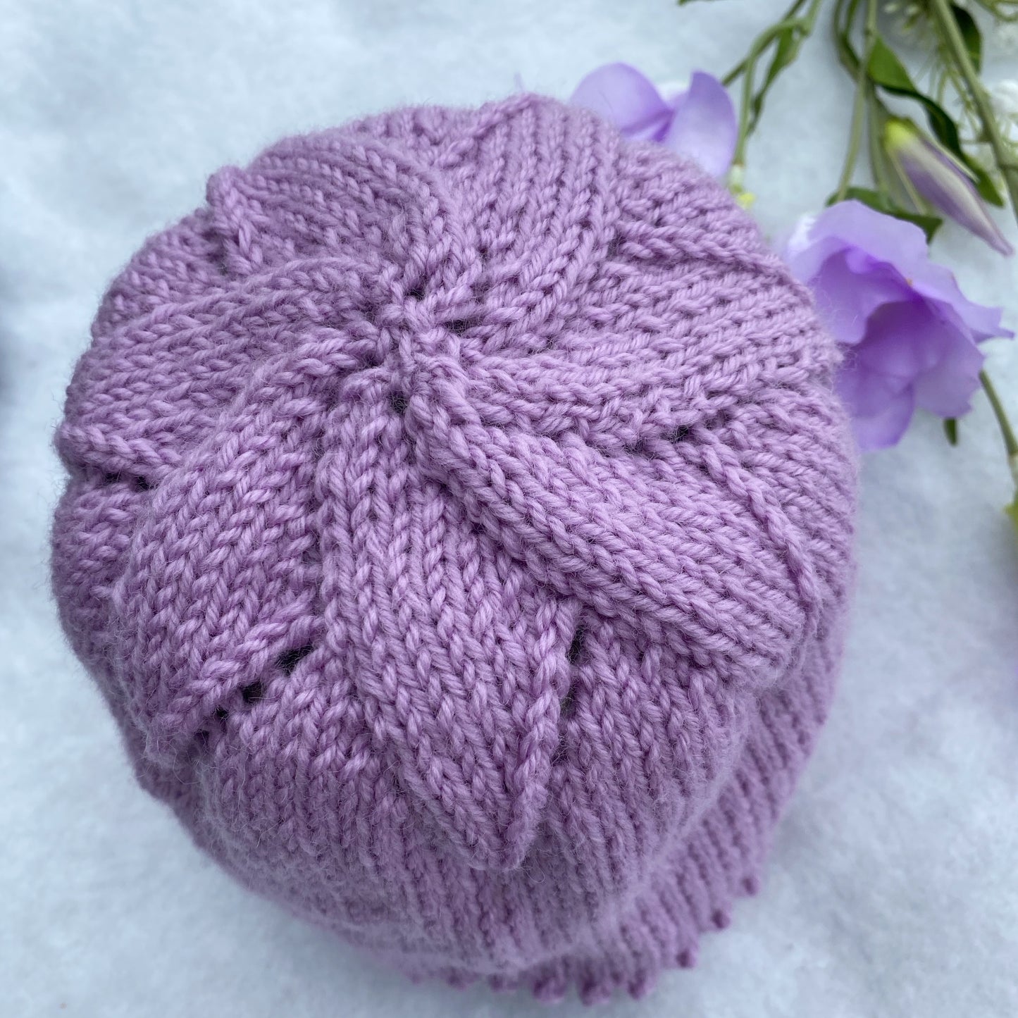 "Star" hand knitted merino hat (2-10 years)